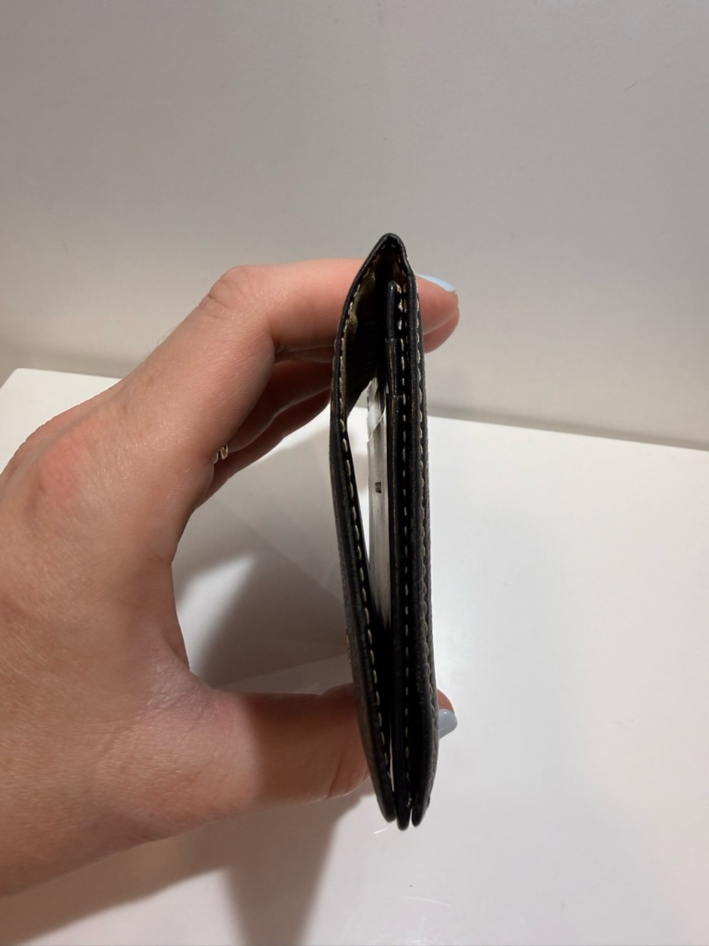 Burberry Black Leather Bifold Wallet with House check interior - Picture 5 of 8